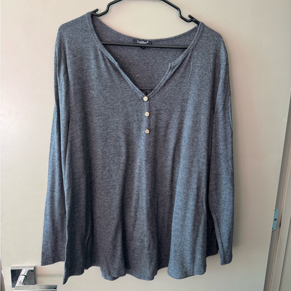 Tralilbee Long Sleeve Gray Women's Top